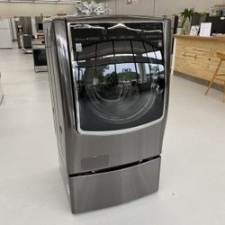 REDUCED-LG MEGA Washer-5.8 cu.ft-OPEN BOX