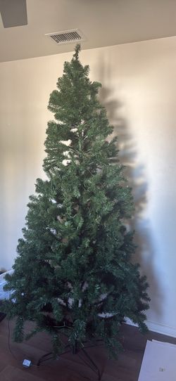 7–7.5 ft Pre-Lit Artificial Christmas Tree