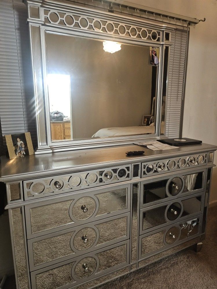 Luxury Mirror Dresser 