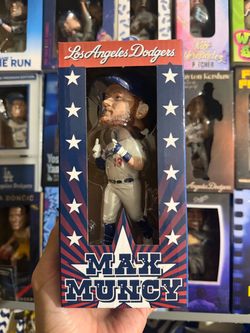 Max Muncy LA Dodgers Bobblehead in Box