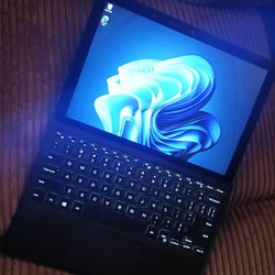 Touchscreen 2 In 1 Intel Core i5 8GB RAM 256GB SSD Webcam 1080P LCD USB C Thunderbolt Port Wi-Fi & Bluetooth Wireless Windows 11 Professional 