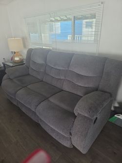 Couch Ashley furniture