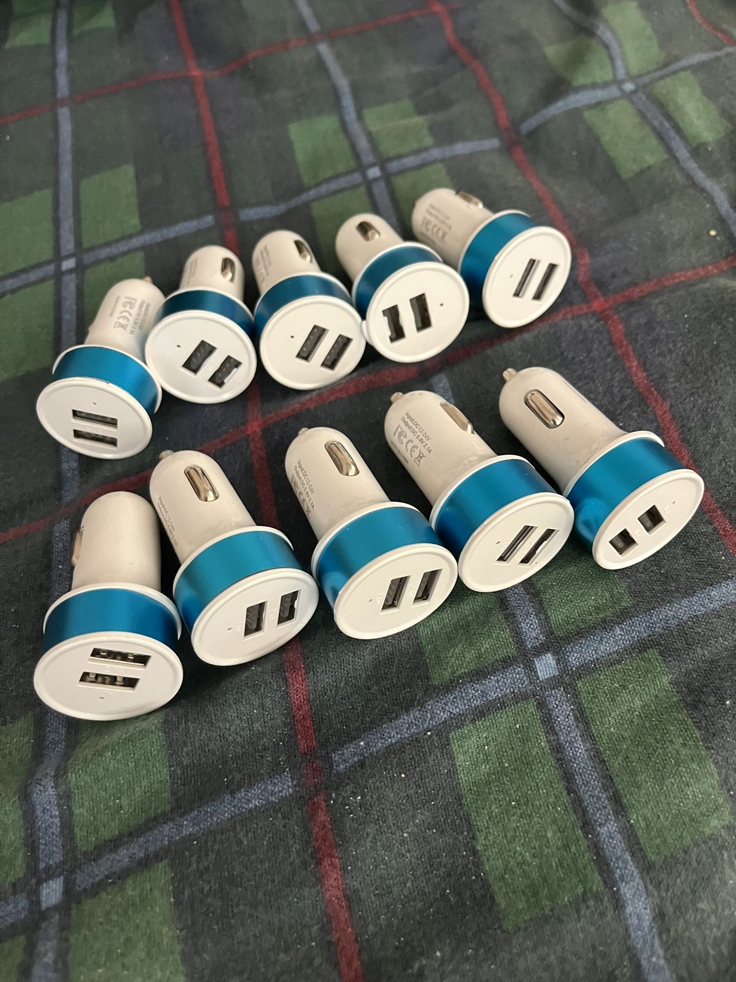 CAR CHARGER( Double. ). USB. NEW.