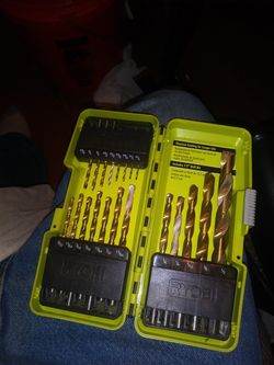 RYOBI TATIUM DRILL BITS IN PLASTIC CASE