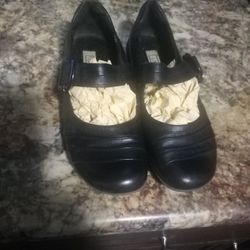 Woman's Leather Shoes