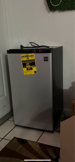 RCA Mini Fridge Compact Refrigerator