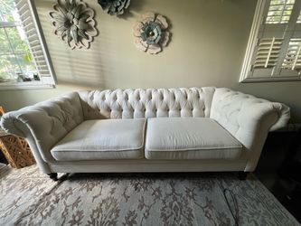 Cream Tufted Chesterfield Sofa