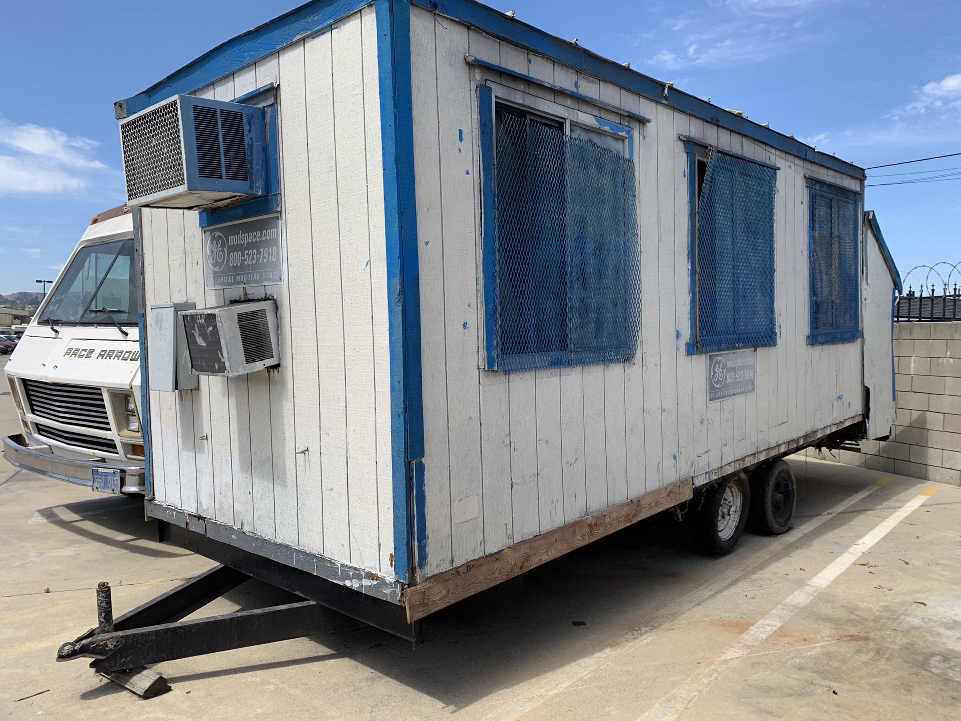 Mobile trailer home 8x20