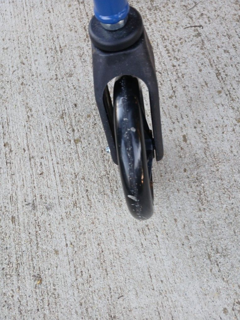 Rolling Walking Chair New