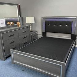 Lodanna Gray LED Panel Bedroom Set
