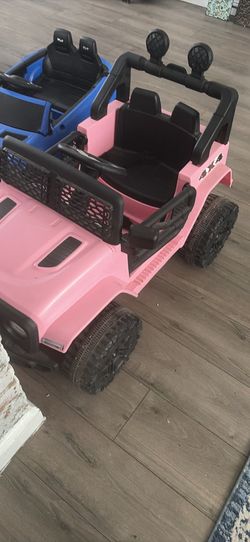 Pink 4x4 jeep