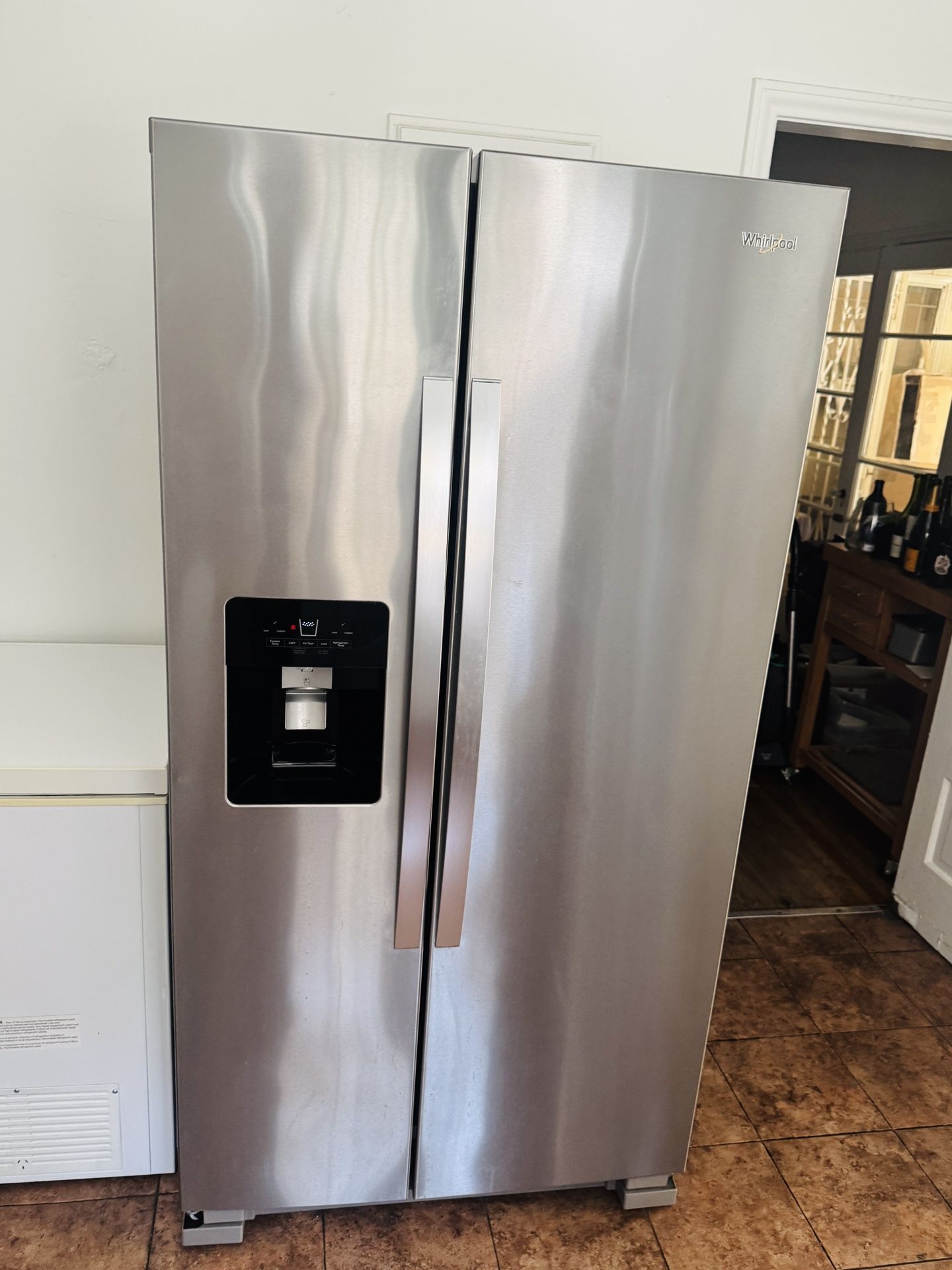 Whirlpool 36in Wide Side By Side Refrigerator