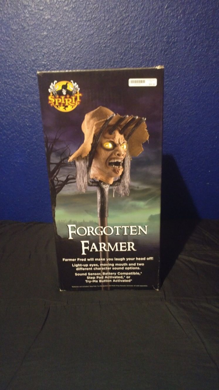 Spirit Halloween 2018 Forgotten Farmer Animatronic