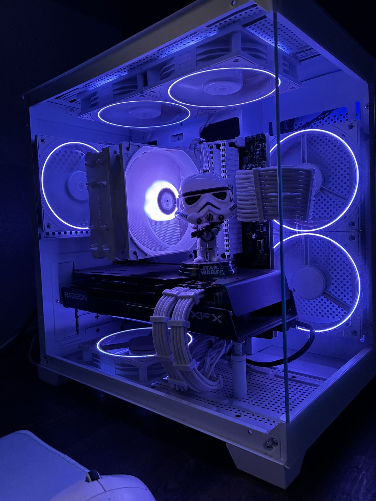 Gaming PC: AMD Rx 7700xt, Ryzen 7 5700x, 32 Gb DDR4 Ram, 1TB M2 SSD