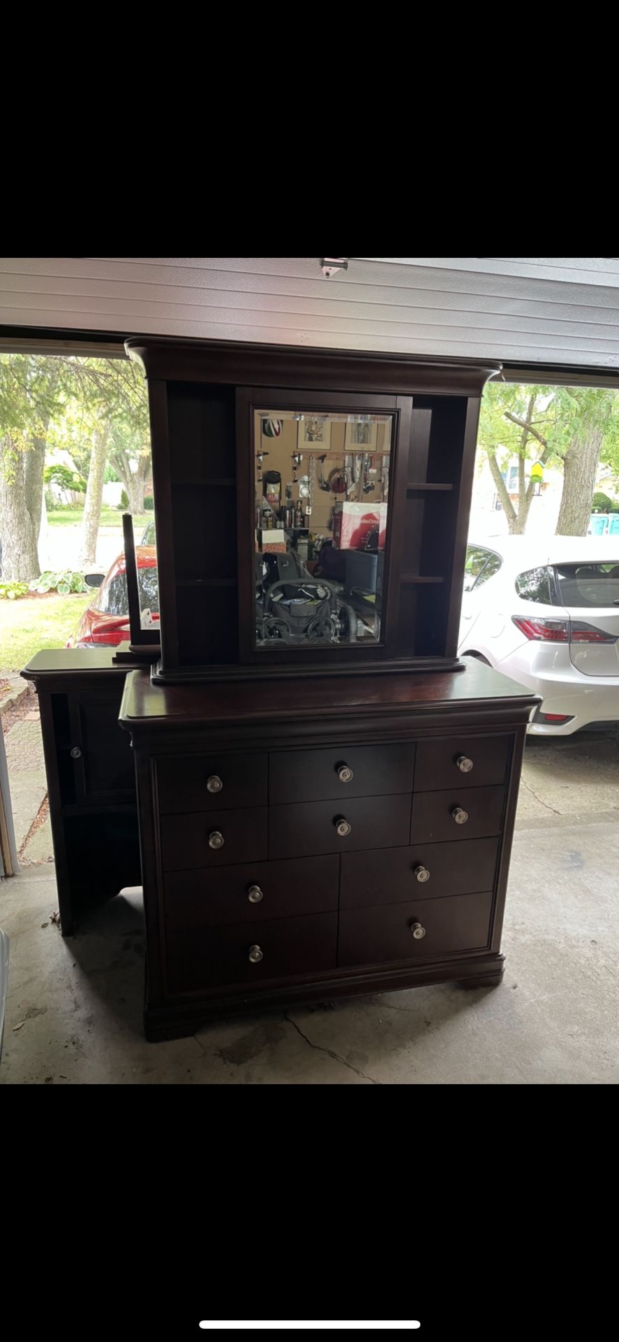 Wooden 10 Drawer Dresser w/ Mirror & 3 Shelves