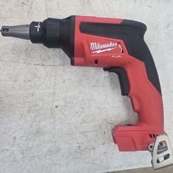 LIKE NEW MILWAUKEE FUEL M18 SHEETROCK SCREW GUN 110$ TOOL ONLY OR 140 WITH 2.0 BATTERY AND CHARGER 