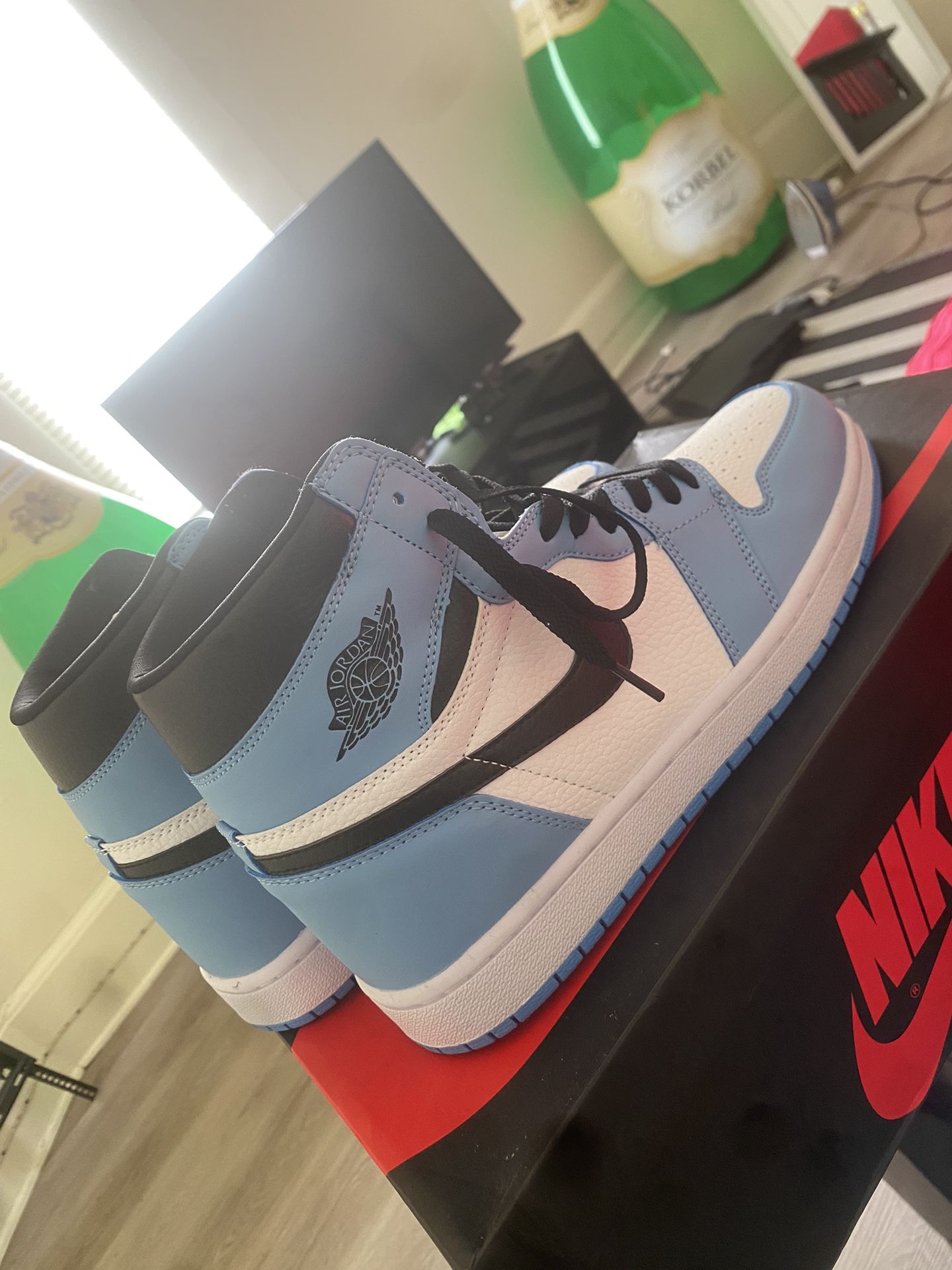 Jordan 1(U N C)