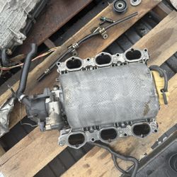 OEM Intake Manifold w/ Throttle Body – 2012 Mercedes-Benz C300 3.0L V6 (M272 Engine)