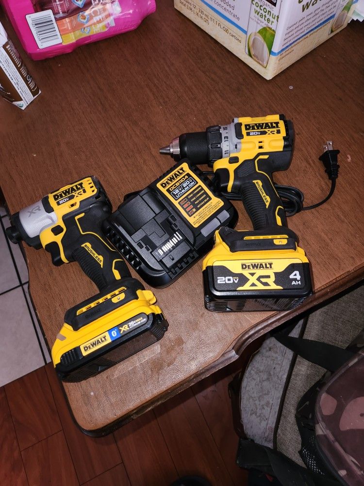 Dewalt 20v Xr 3-speed Impact Driver 1/2" Drill New. 2.0 Batt 4.0 Everything Included. Firm Price🛑