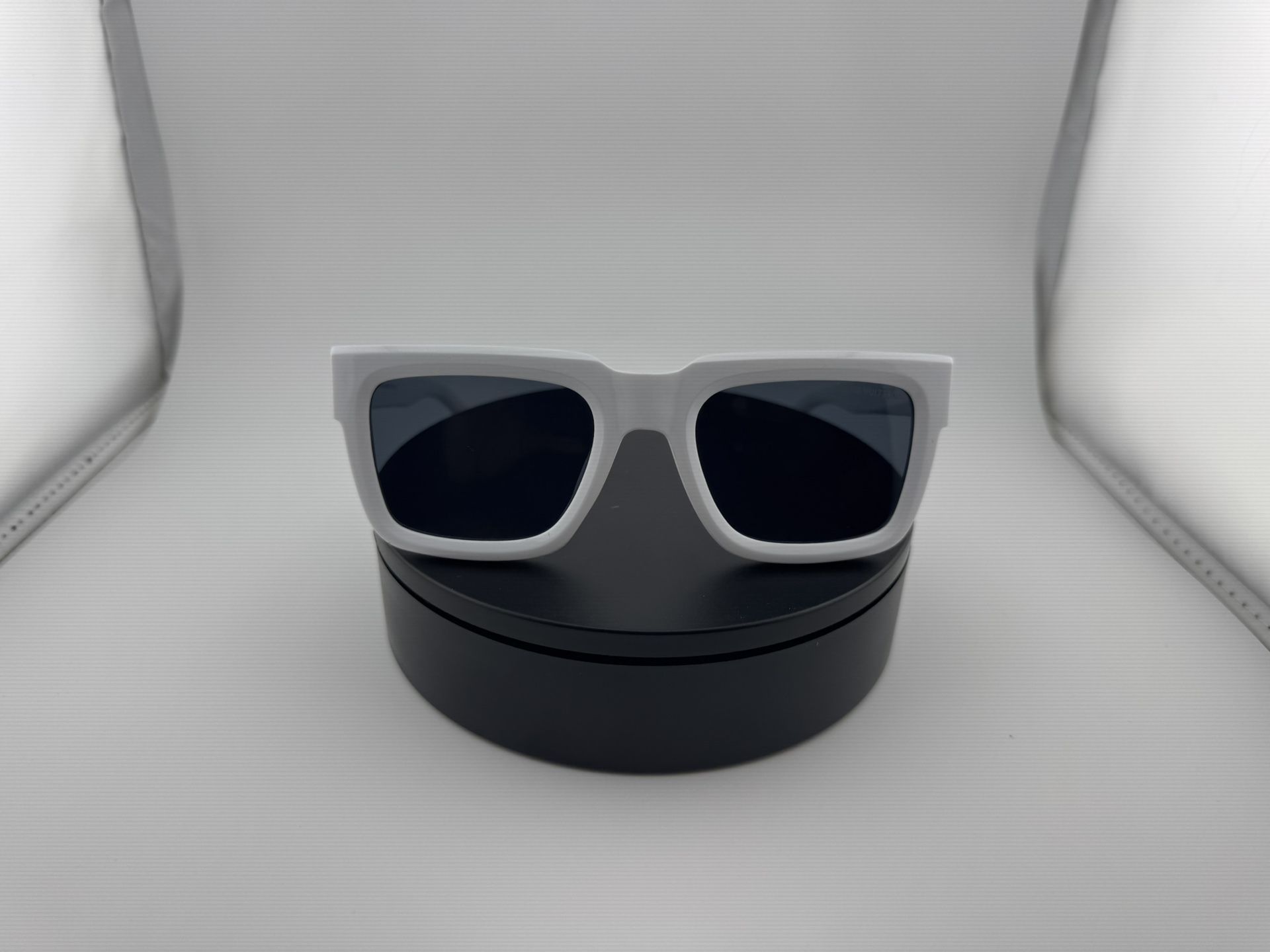 LV Wayfarer Style Glasses (White)