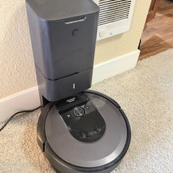 Roomba i7