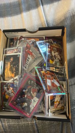NBA, NFL , MLB , NCAA sports cards massive lot