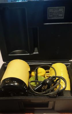VINTAGE 1970s TRAVEL COFFEE MAKER SET
