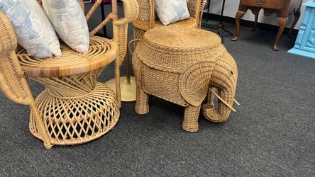 Vintage style elephant side table