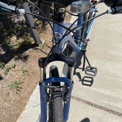 Schwinn TrailWay Hybrid Bike 