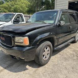 2000 GMC Yukon Denali Parting Out (for Parts)