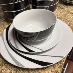 Dinner ware set