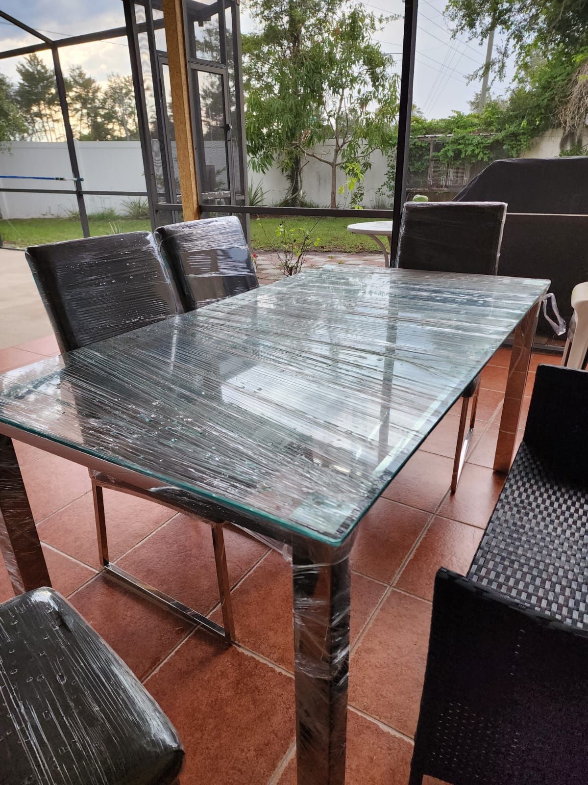 4 Seater glass Dining Table