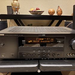 YAMAHA SURROUND SOUND RECEIVER