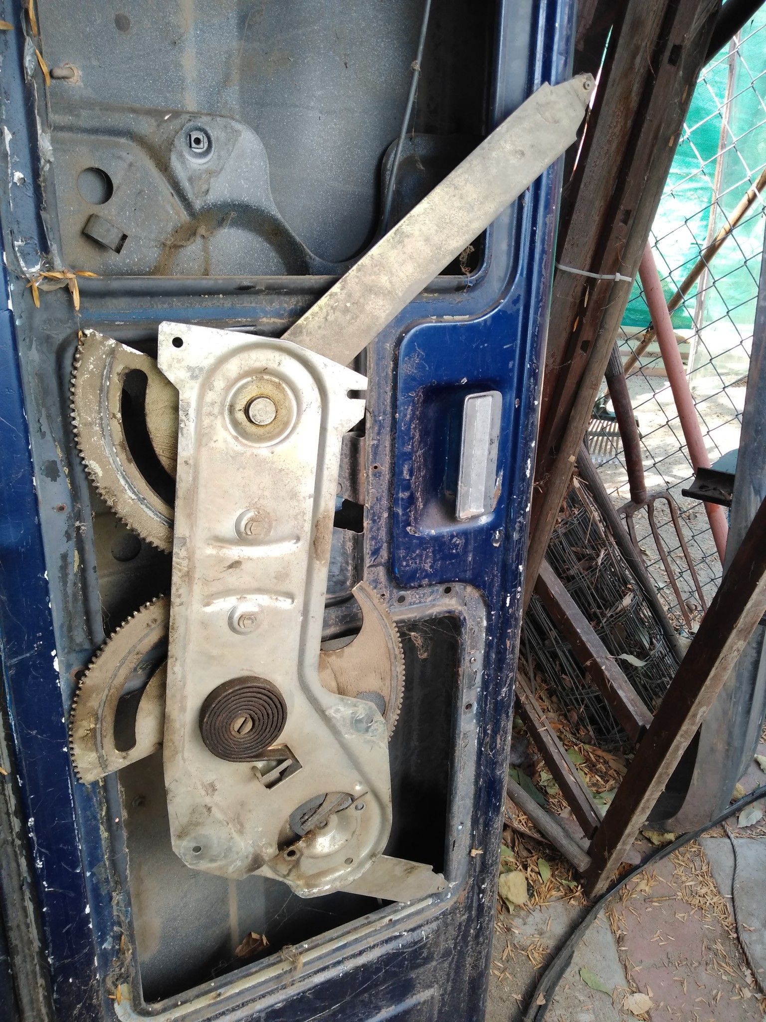 Electric tailgate regulator or K5 Blazer and the door to for Sale in