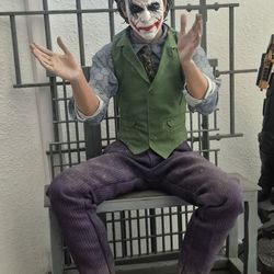 Sideshow Collectibles Joker 1/4 Statue(headsculpt Repainted READ DESCRIPTION)