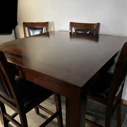 Table and chairs 
