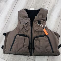 🦺 Adult Universal US Coast Guard Approved Life Jacket with Multiple Storage Pockets – Bright Red – $20 📍 Pickup near S. Durango & 215, Las Vegas  