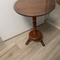 Vintage pedestal Table