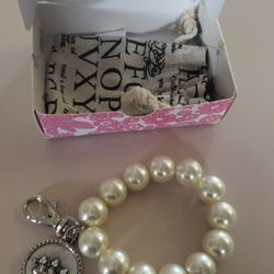 Plunder Stretch Bracelet ..Silvertone...New In Box