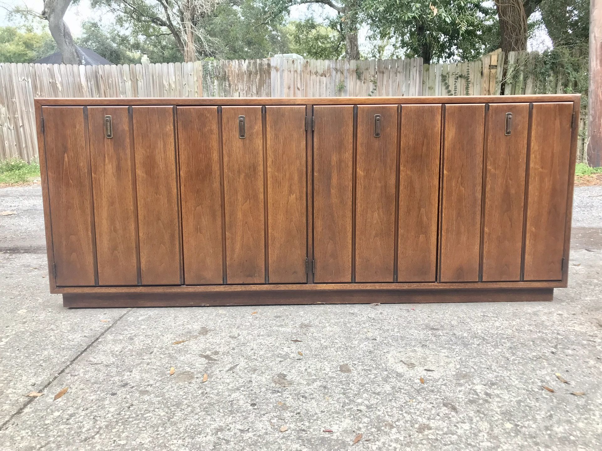 Mid Century Modern Credenza / Dresser