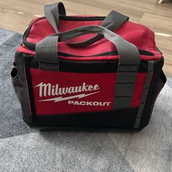 Milwaukee 15” Packout Tote