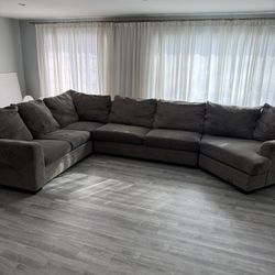 Bob’s Luxe Gray 4 Piece Queen Sectional Sleeper