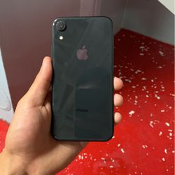Black IPhone XR 64GB
