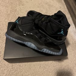 Jordan 11 Gamma size 6.5Y