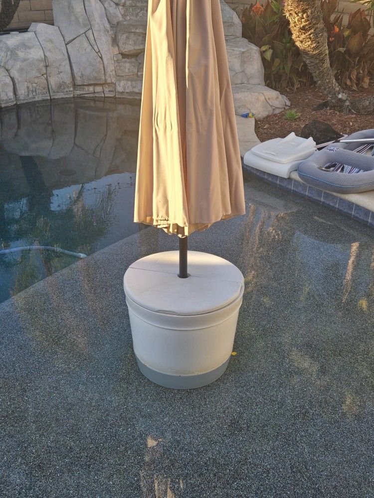 In-Pool Ice Chest Table Umbrella Stand