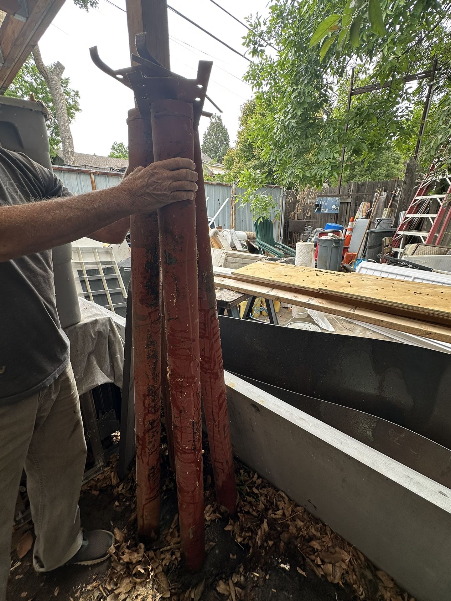 Steel Building Support Jack Posts