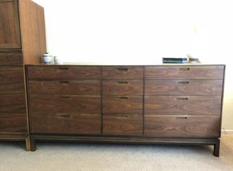 Vintage-Mid Century Modern Thomasville Walnut 12 Drawer Dresser and Highboy