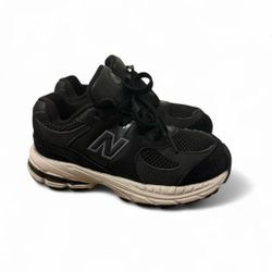 New Balance black toddler 2002 Athletic Shoes