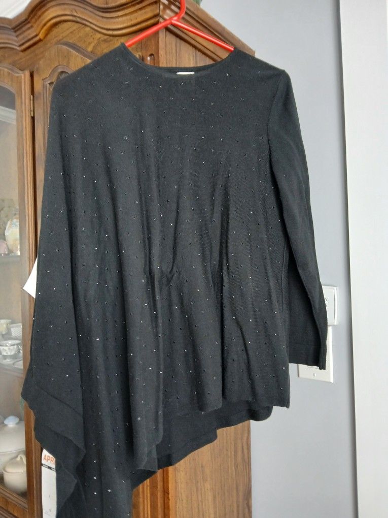 Sweater With Sparkles On Right Side When You Put Arm In Looks Like A Cape SIZE Medium