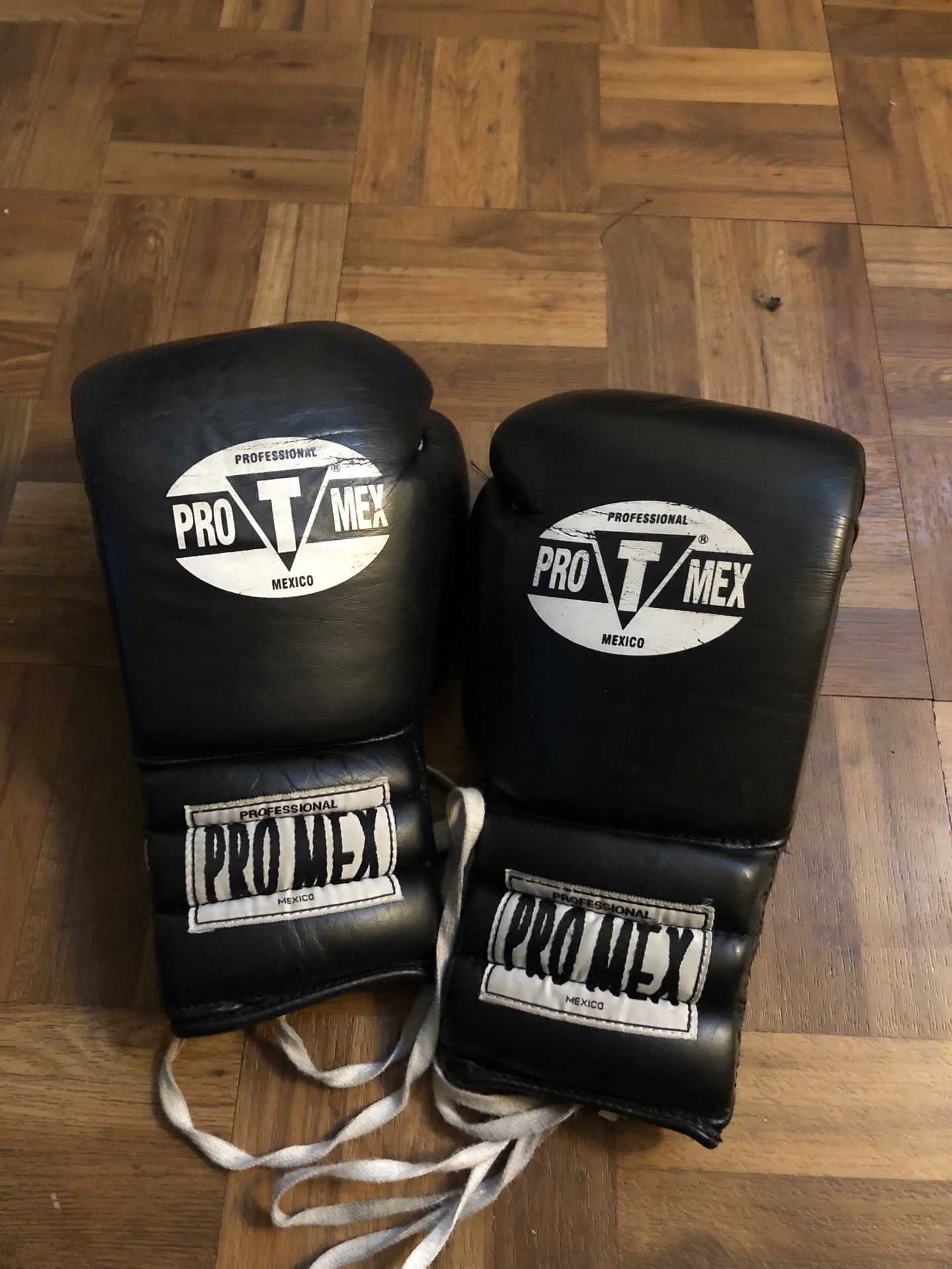 Boxing Gloves. ProMex